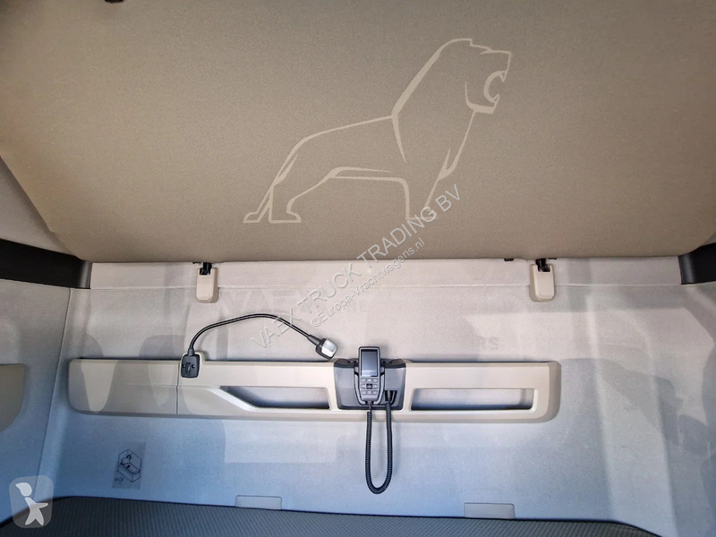 Camion MAN TGX 6x2 - Tautliner - H&W trailer -...