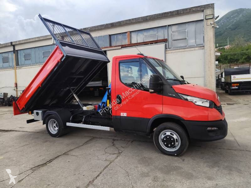 Véhicule utilitaire Iveco 35C14