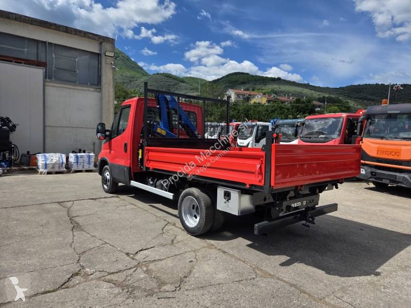 Véhicule utilitaire Iveco 35C12