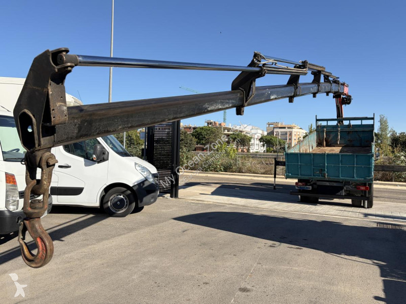 Volvo 220 truck
