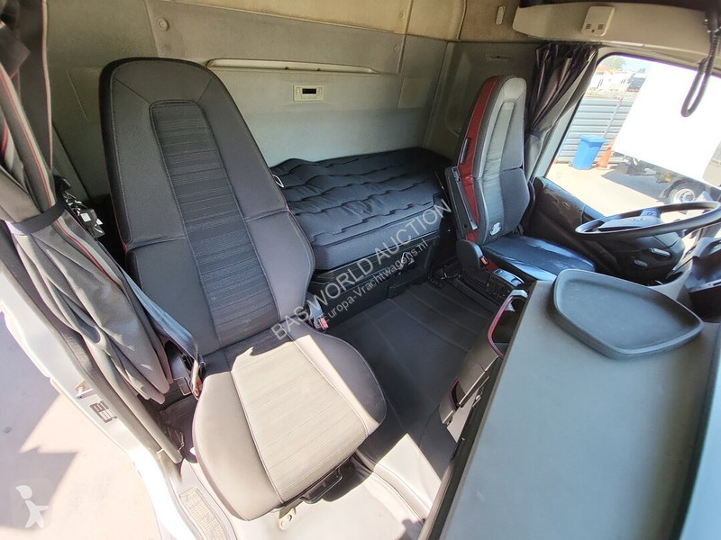 Camião Volvo 500