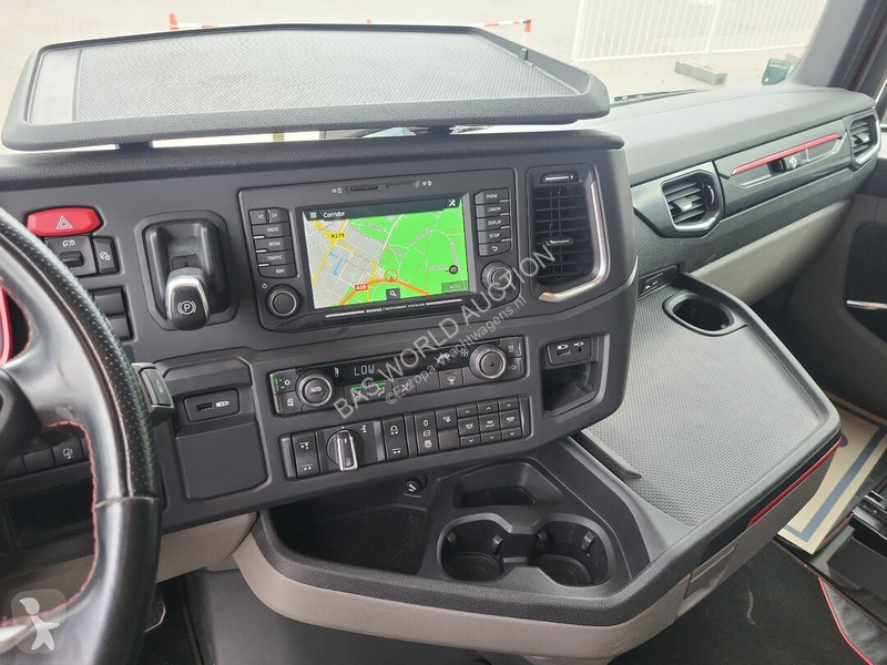 Lastbil Scania 520