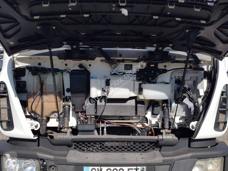 Iveco 120 E 28 tector truck