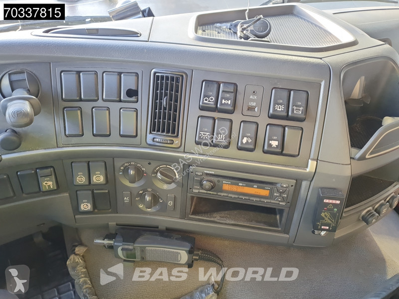 Lastbil Volvo 330 6X2 FASSI BF245A2.25 E...