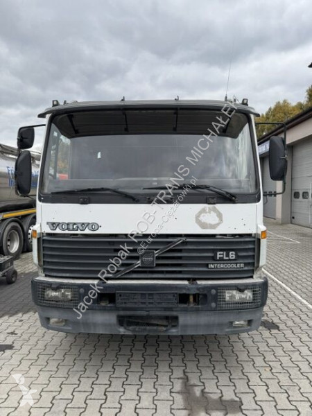Kamion Volvo FL618