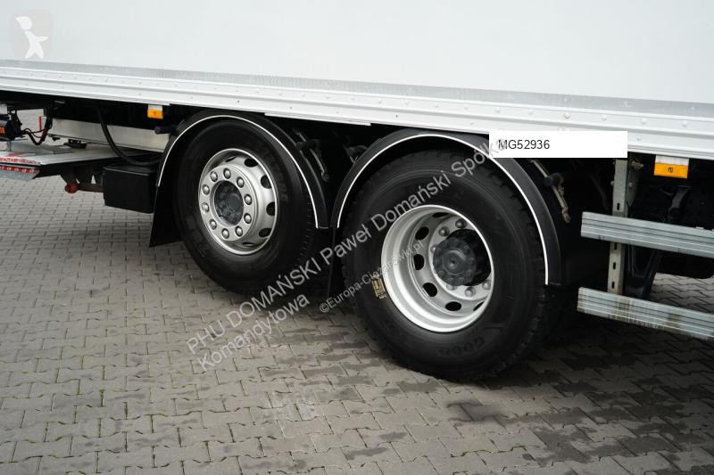Kamion Volvo FM / 380 / EURO 6 / CHŁODNIA +...