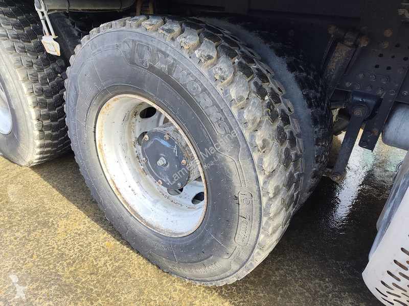 Iveco 500 8x4 kipper AD410T truck