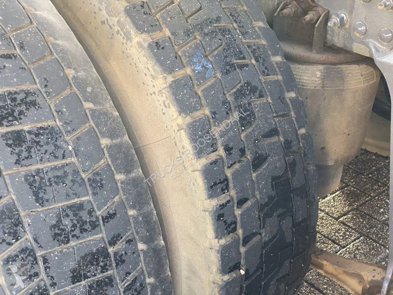 Camion Volvo 370 + Euro 5 + Palfinger Z-Q170...