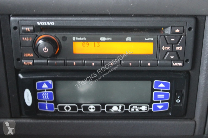 Lastbil Volvo FMX 370 + EURO 5 + CARRIER + meat...