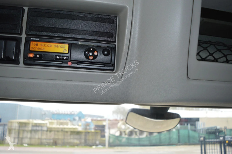 Camion Volvo * EURO5 * CARRIER SUPRA 950MT * 4X2 *