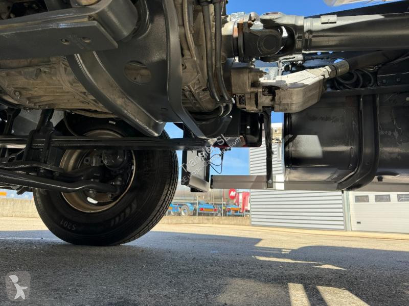 Kamion Mercedes 2528 L