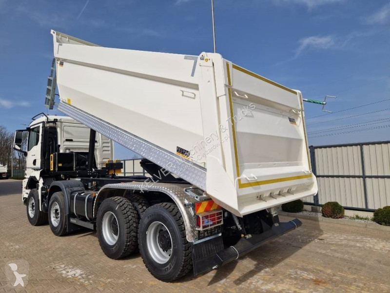 Camion MAN TGS 8x4 kipper