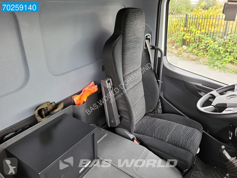 Camion Mercedes 816 4X2 7.49t Thermoking B-100...