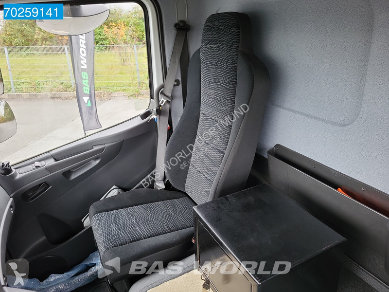 Camion Mercedes 816 4X2 7.49t Thermoking B-100...