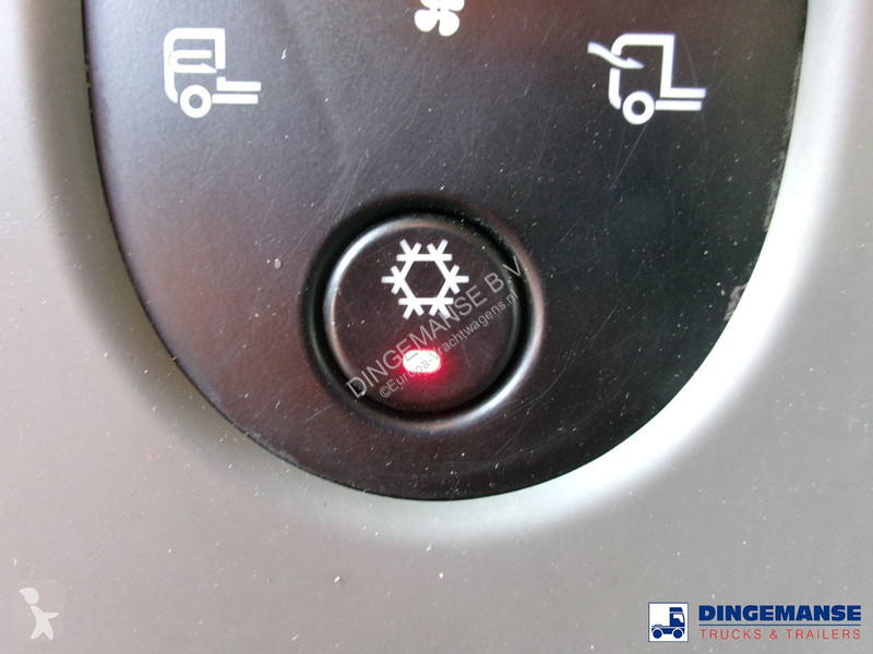 Kamion Renault 300 6x2 fuel tank 19 m3 / 5 comp...