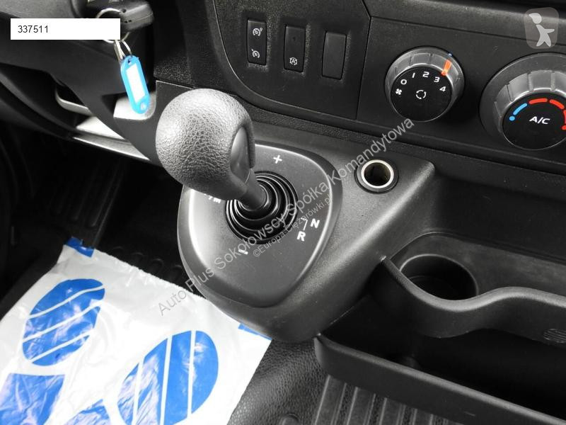 Autoutilitară Renault MASTER PLANDEKA 10 PALET...
