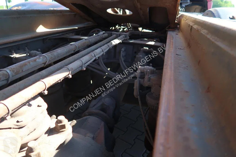 Kamion Volvo 520  - 8x4 R - Ketting systeem