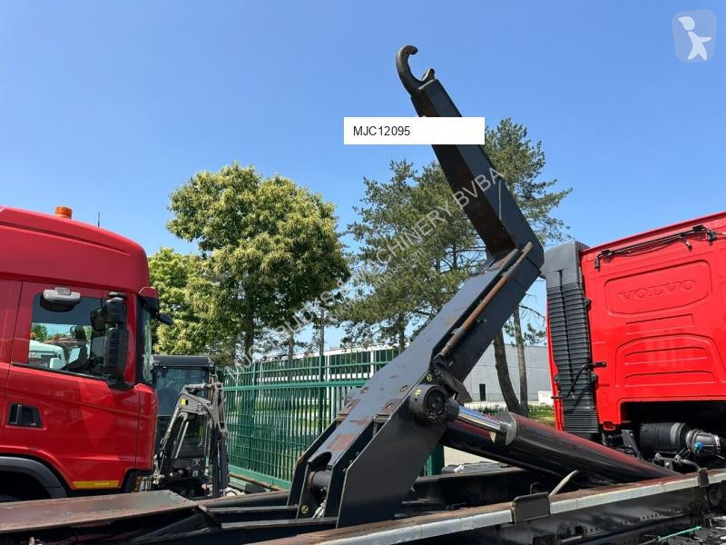 Kamion Volvo 6x4 HOOKLIFT 20T - RETARDER - LIFT...