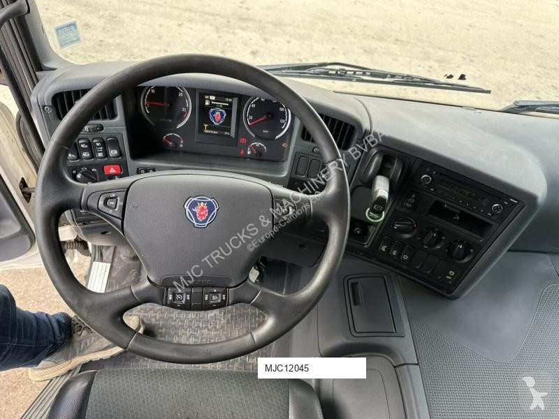 Kamion Scania P320 RETARDER - CLOSED BOX 8m25 x...