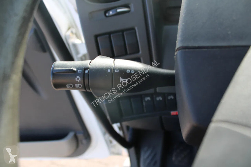 Vrachtwagen Renault 220 + manual