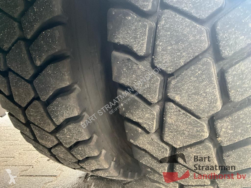 Camion MAN 26.400 6X6 BB met 2 zijden kipper en...