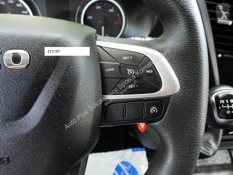 Véhicule utilitaire Iveco DAILY 35S18 PLANDEKA...