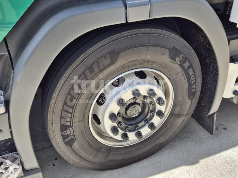 Camion Scania 320