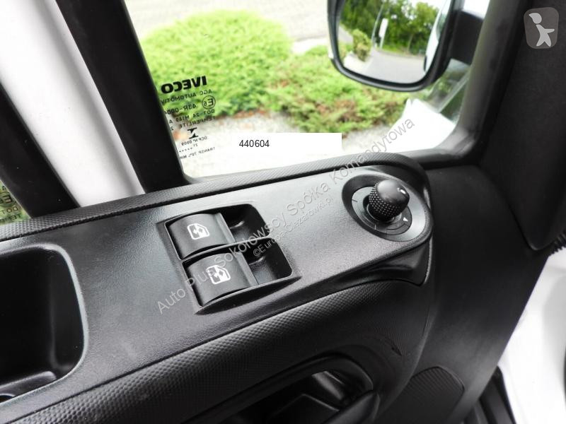 Véhicule utilitaire Iveco DAILY 35S18 PLANDEKA...