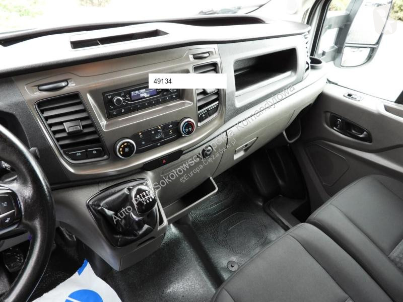 Véhicule utilitaire Ford TRANSIT  PLANDEKA 8...