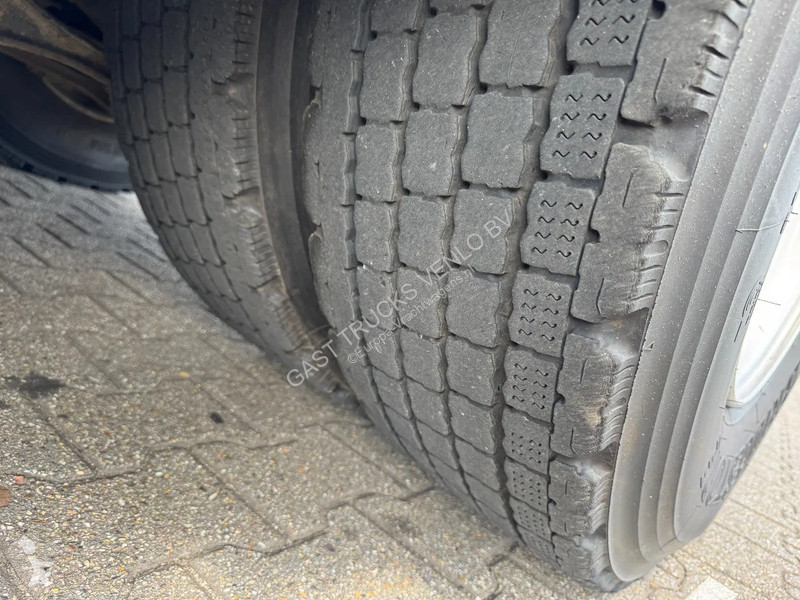 Kamion Volvo 16700 6x4 Tipper And Tractor Combi...