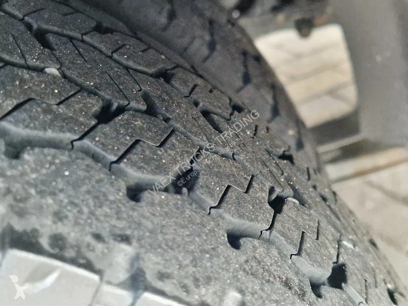Kamion Iveco 75-190 Isotherm box - Zepro...