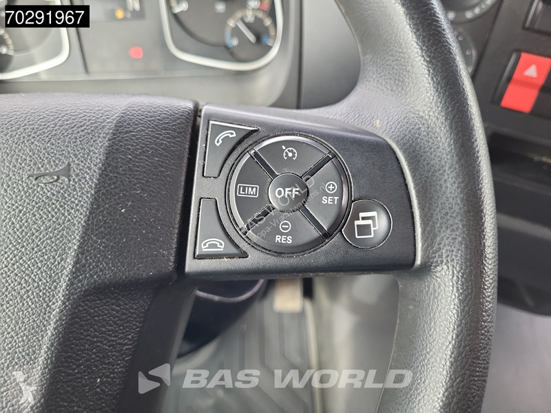 Kamion Mercedes 1221 4X2 1500kg Ladebordwand...