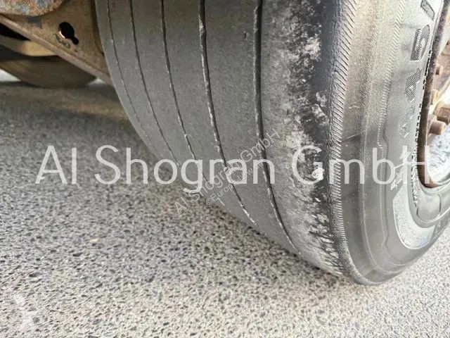 شاحنة مقطورة Renault T480...