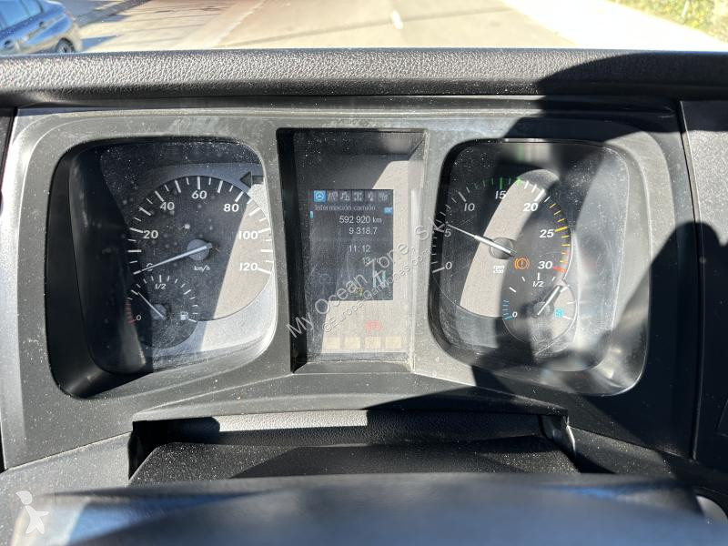شاحنة Mercedes 2535