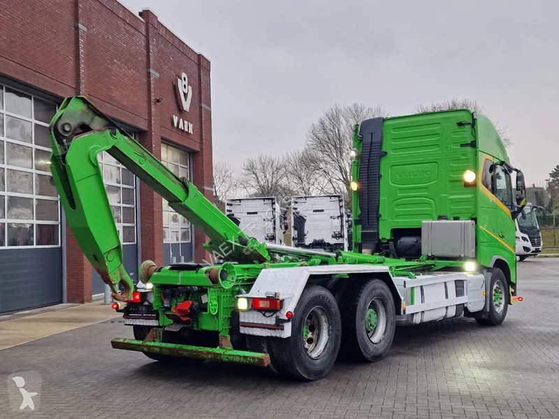 شاحنة Volvo 16750 Globetrotter XL 6x2 - 20T...
