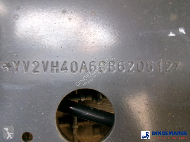 Lastbil Volvo 260 4x2 dxi fuel tank 13.3 m3 / 4...