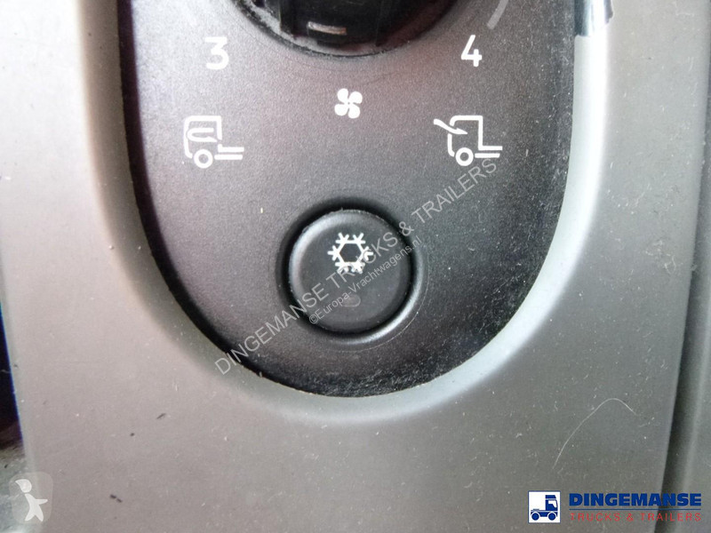 شاحنة Renault 260 4x2 fuel tank 13.7 m3 / 3 comp