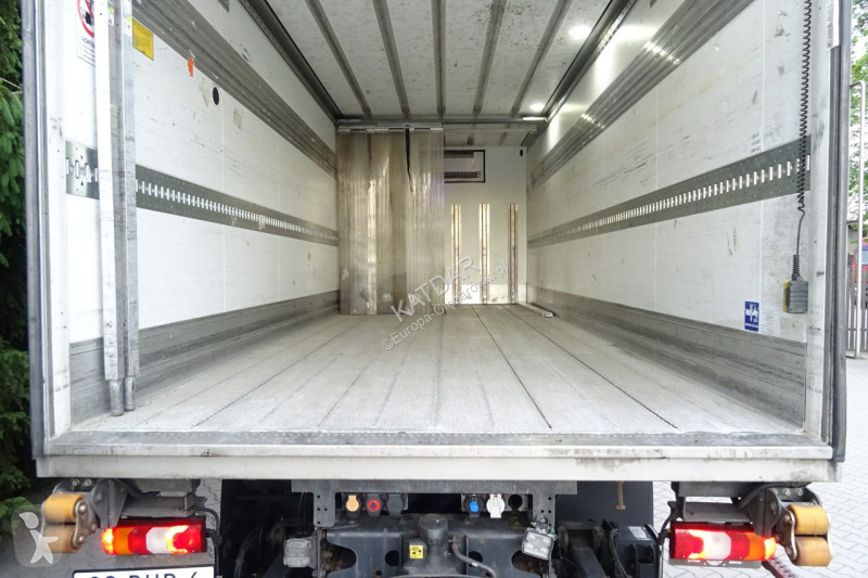 شاحنة Mercedes 2840 syp euro 6 kontener...