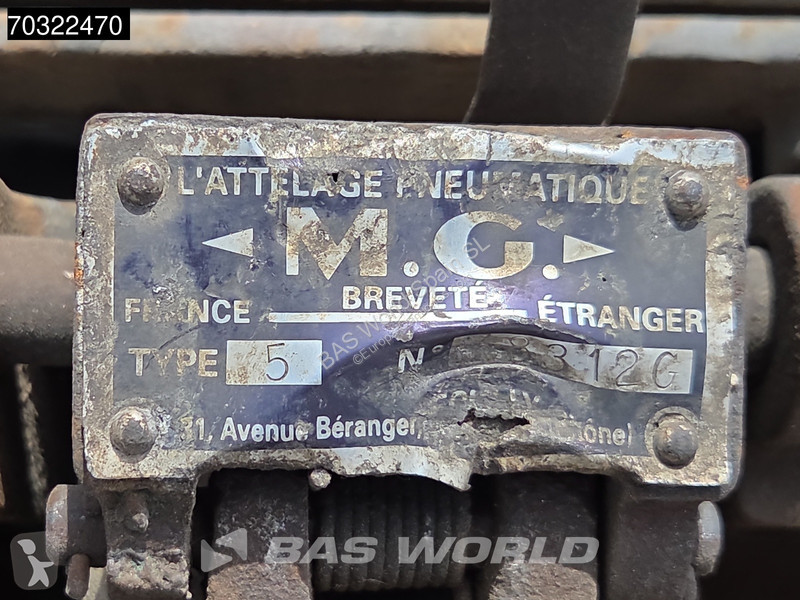 شاحنة Renault C 380 6X2 Grua HMF 4020 6x...