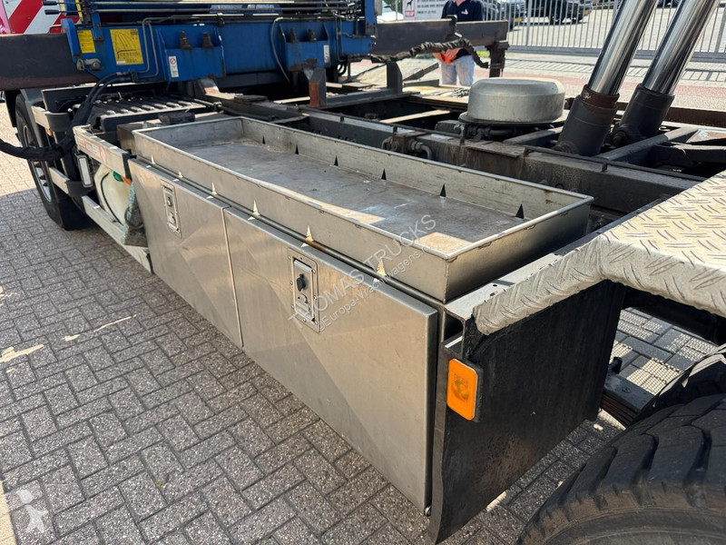 شاحنة Volvo 400 6x2 Fassi F230 XP , NCH 2425 V