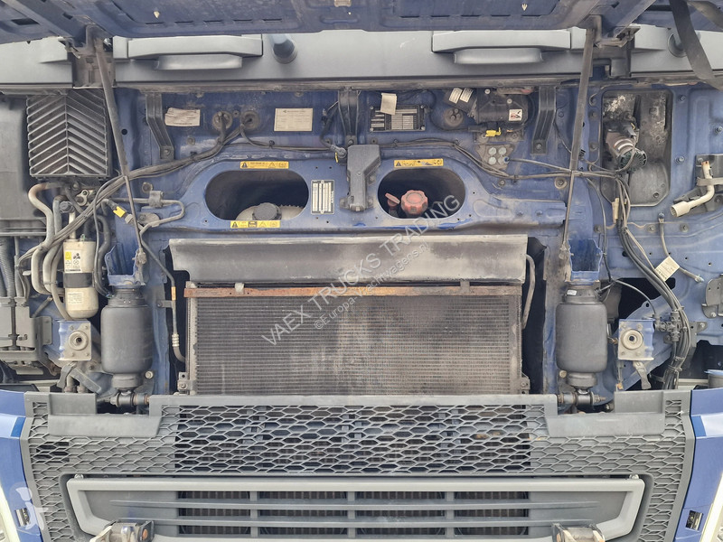 شاحنة Volvo 13460 6X2 - full air - WB600 -...