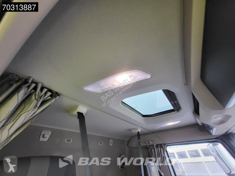 Camion DAF 530 8X4 NEW 30tons HYVA 30-60-S...