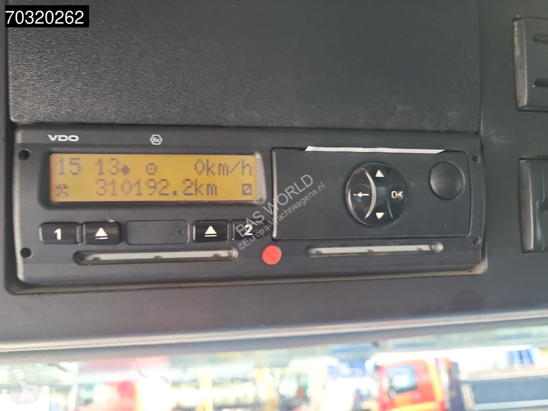 Vrachtwagen Mercedes 3251 8X4 25tons hooklift...