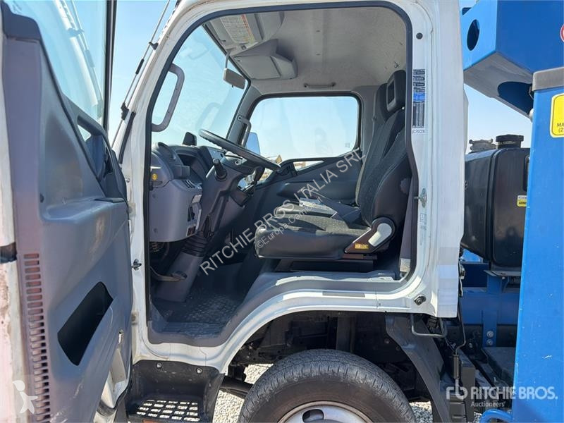 Mitsubishi Fuso truck