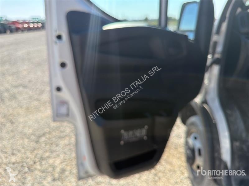 Furgoneta Iveco
