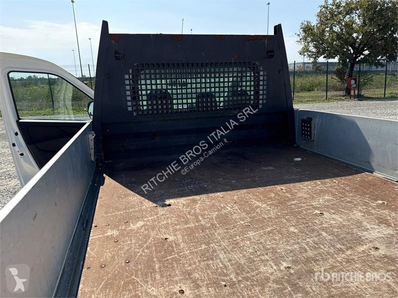 Camión Fiat Work Up Flatbed Truck