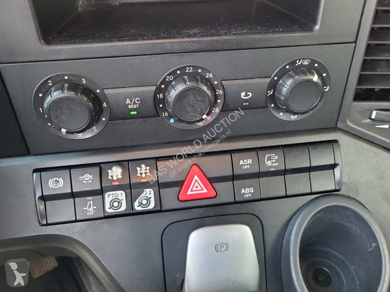 Camión Mercedes 2640