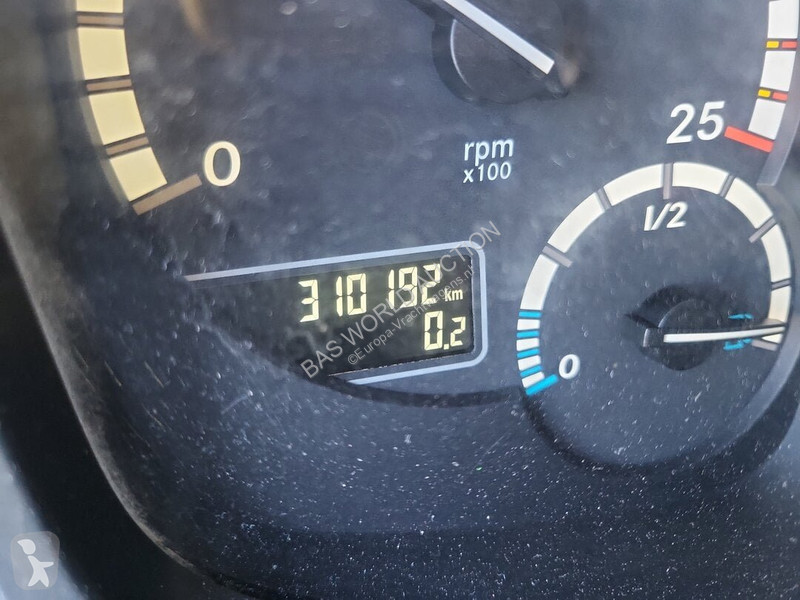 Lastbil Mercedes 3251