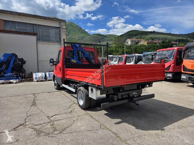 Véhicule utilitaire Iveco 35C12