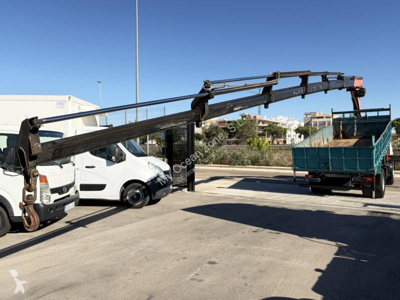 Volvo 220 truck